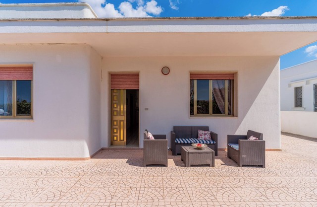 Apartment 'Casa Peppe' with Private Terrace, Private Garden and Air Conditioning