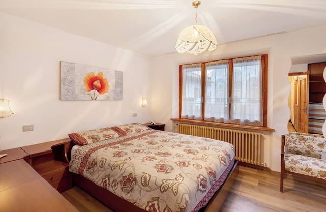 Apartment 'A Due Passi Valdidentro' near Ski Lifts with Mountain View & Wi-Fi