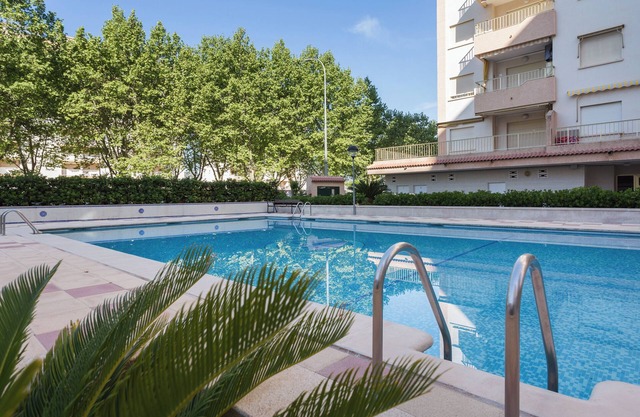 Apartment "Jardín X" close to the Sea with Shared Pool & Wi-Fi