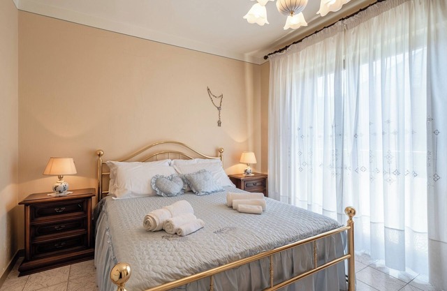 Apartment 'La Casa Di Roby' with Private Garden and Wi-Fi