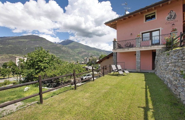 Apartment 'La Maison De Deni - Vista Castello' with Mountain View