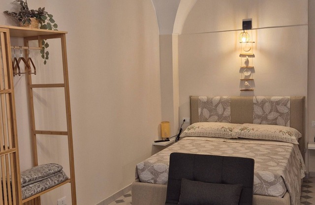 Apartment 'La Tana Dei Marinai' with Wi-Fi and Air Conditioning
