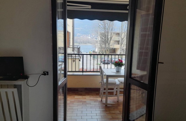 Apartment 'La Terrazza Di Basilio' with Lake View, Balcony and Wi-Fi