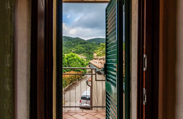 Apartment 'La Ventosa' with Balcony