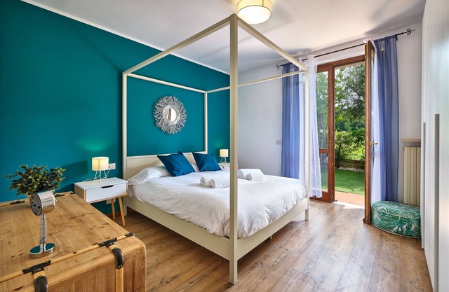 Apartment "Le Bon Bon de Giulia" with private garden, wifi, pool