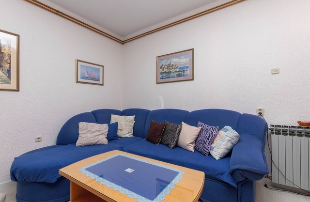 Apartment LEMONA (74731-A1) - Makarska