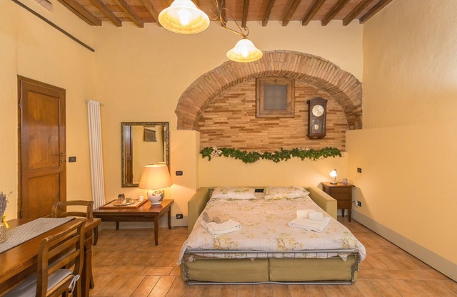 Apartment 'Loft De' Riccardi' with Wi-Fi and Air Conditioning