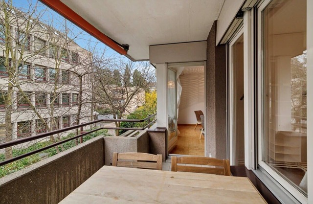 Apartment looking over Park in City Centre