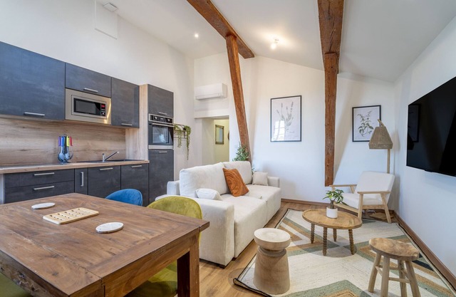 Apartment 'Louis 13' with Lake View, Wi-Fi and Air Conditioning