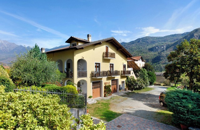 Apartment "Maison Lorent" with Mountain View, Balcony & Wi-Fi