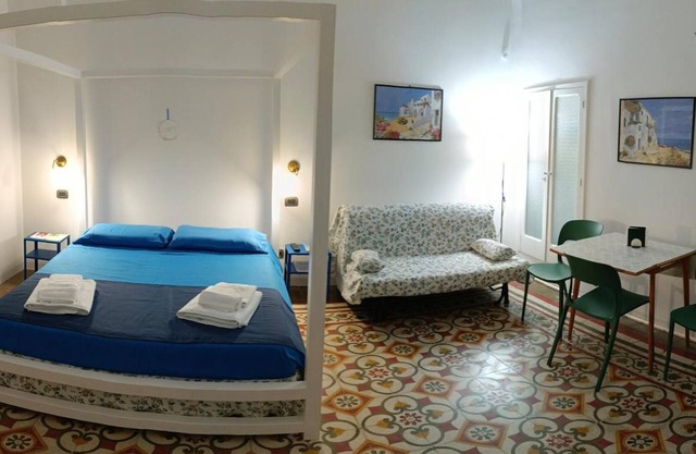 Apartment 'Maison Peppe E Pepita - Suite Roma' with Wi-Fi and Air Conditioning