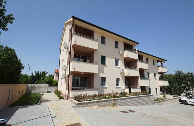 Apartment Medna B5 with Balcony