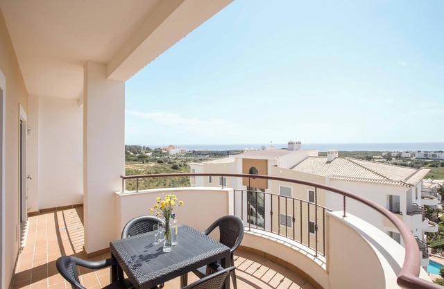 Apartment "Meia Praia Beach" with Sea View, Pool, Wi-Fi, Balcony & Garden