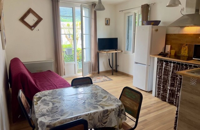 Apartment n°3 - T2 bedroom & separate bathroom
