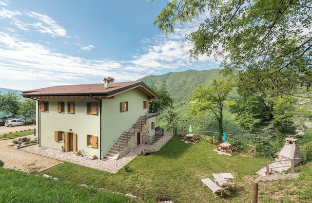 Apartment "Nonno Bigi Genziana" with Mountain View, Wi-Fi, Balcony & Garden; Pet-Friendly