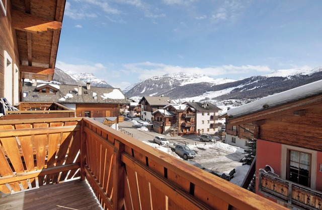 Apartment 'Natale 7' with Mountain View, Balcony and Wi-Fi