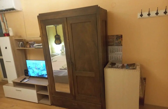 Apartment next to NDK, Medical Academy, 22 ESPU