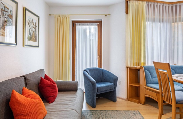 Apartment 'Nr 4' with Private Terrace, Private Garden and Wi-Fi
