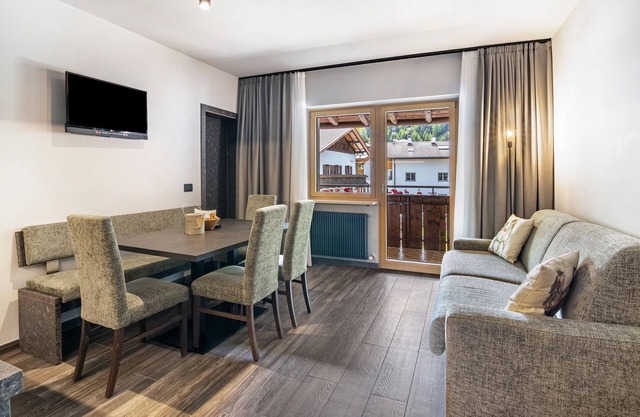 Apartment 'Omis Pennhaus' with Mountain View, Shared Terrace and Wi-Fi