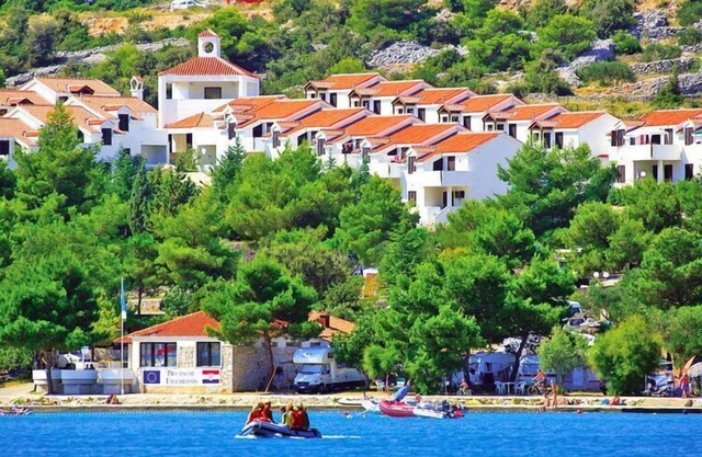 Apartment on Murter near Crystal Clear Bay