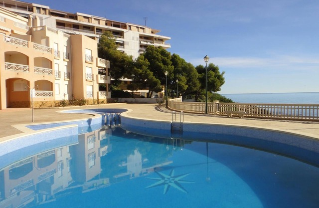 Apartment on the beachfront. Ref. Edison-46