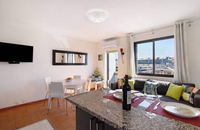 Apartment 'Ouramar' with Sea View, Balcony & A/C