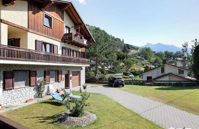 Apartment 'Pelòt-de La Masse' with Mountain View, Private Garden and Wi-Fi