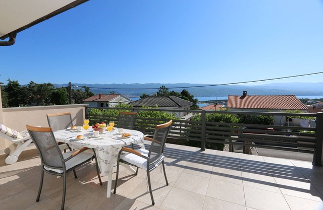 Apartment Skvicalo (93974-A1) - Silo - island Krk