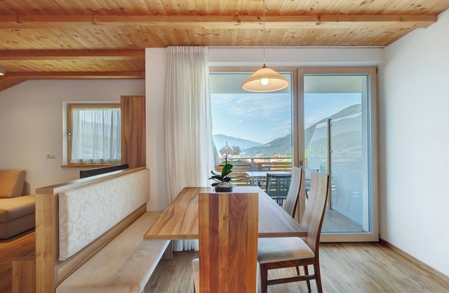 Apartment 'Sonnenblume' with Mountain View, Shared Garden and Wi-Fi
