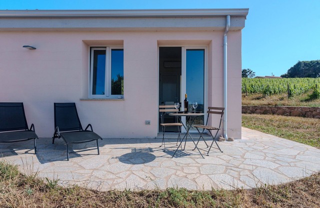 Apartment 'Sughereto 1' with Sea View, Wi-Fi and Air Conditioning