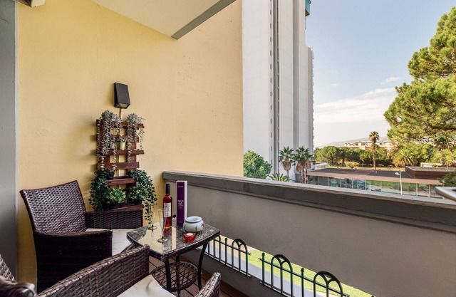 Apartment 'Sunset Troia Beach' with Sea View, Wi-Fi and Air Conditioning