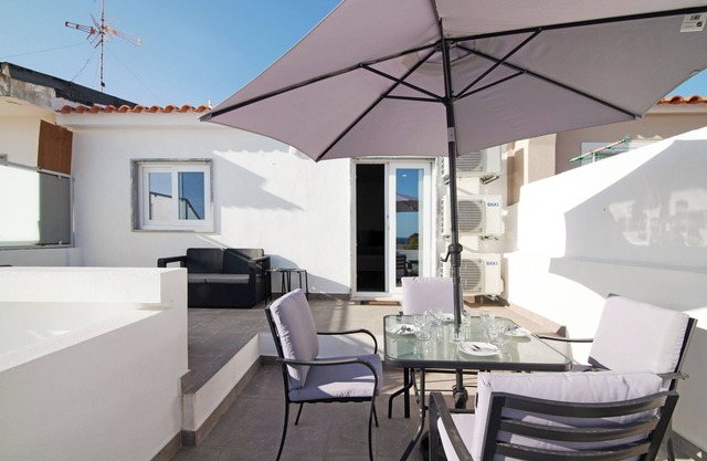 Apartment "Telmus Villa" with Sea View, Private Terrace & Wi-Fi