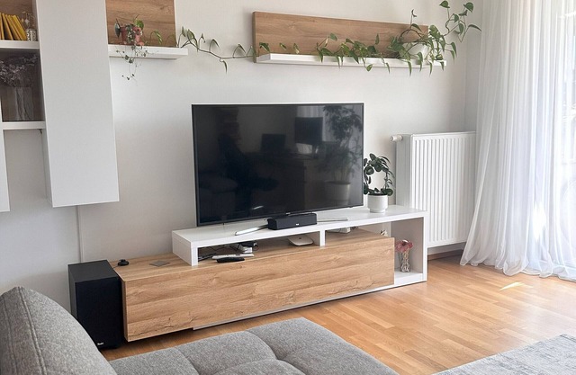 Apartment 'The Laendyard' with Balcony and Wi-Fi