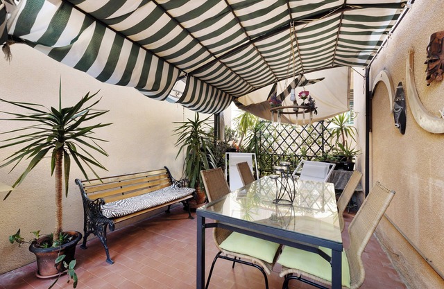 Apartment 'Tiffany' with Sea View, Private Terrace and Wi-Fi