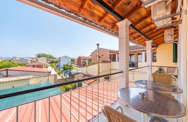 Apartment 'Two Bedroom 3' with Wi-Fi and Air Conditioning