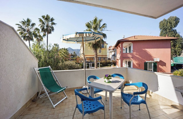 Apartment 'Villa Paola Bilo 4' with Pool, Wi-Fi and Garden – Pets Allowed