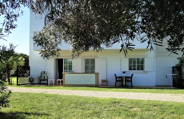 Apartment Vista Verde-300 steps from the beach, Wifi, airco, and private parking