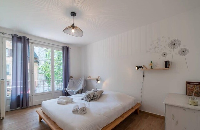 Apartment with balcony in the city center