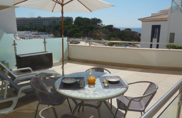 Apartment With Front Line Sea Views And Large Balcony,150m From Beach,