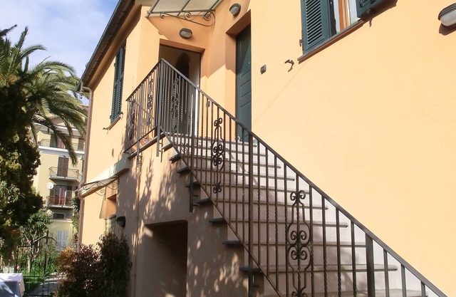 Apartment with large terrace and parking space (Code CITRA: 008031-LT-0416)