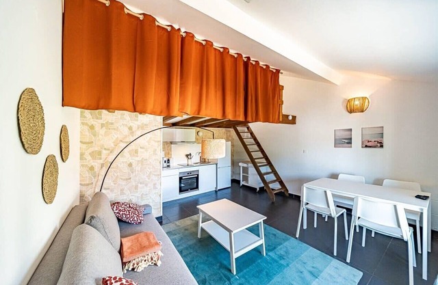 Apartment with Mezzanine – Cusset District, Villeurbanne