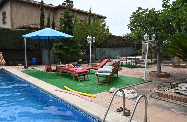 Apartment with pool, garden and barbecue