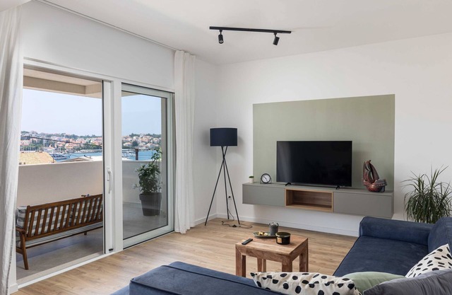 Apartments aMare - Three Bedroom Apartment with Balcony and Sea View