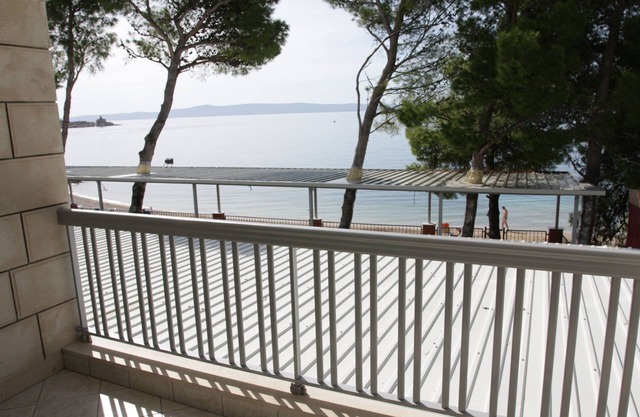 Apartments and Rooms Residence Simic (115691-A2) - Makarska