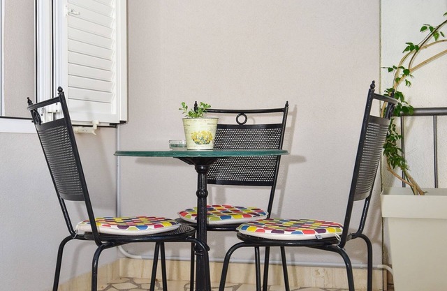 Apartments Bernarda (66331-A2) - Makarska