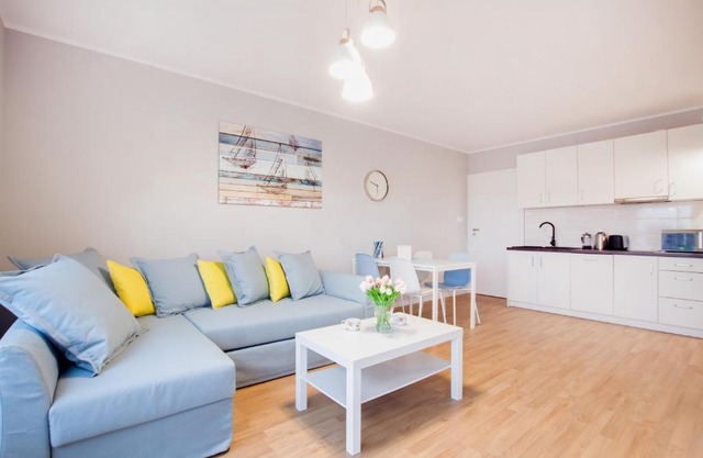 Apartments Gdynia Na Fali with Free Parking by Noclegi Renters