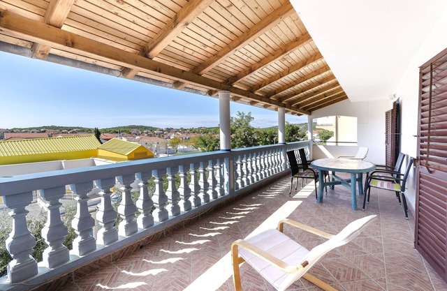 Apartments Jerko (89601-A2) - Jezera - island Murter
