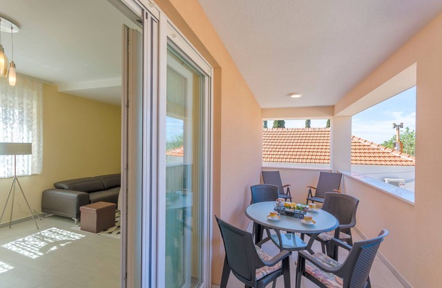 Apartments Luxury and Sea View (59531-A1) - Brodarica