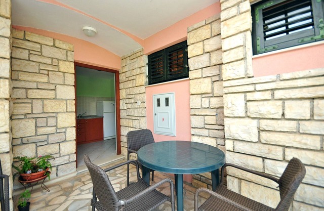 Apartments Marin (26971-A1) - Novalja - island Pag