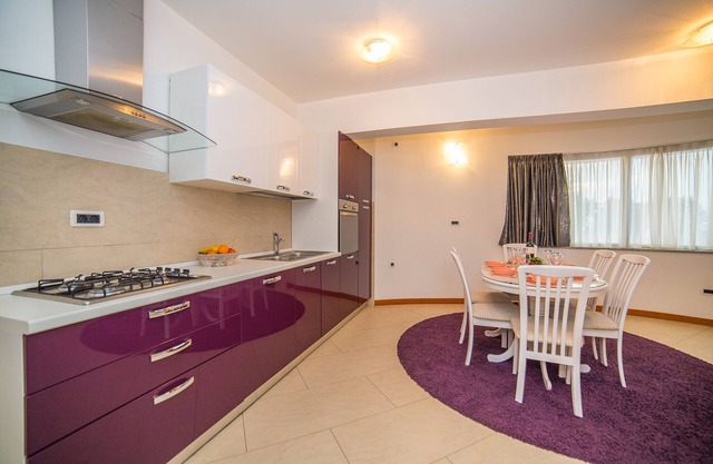 Apartments Milan Makarska